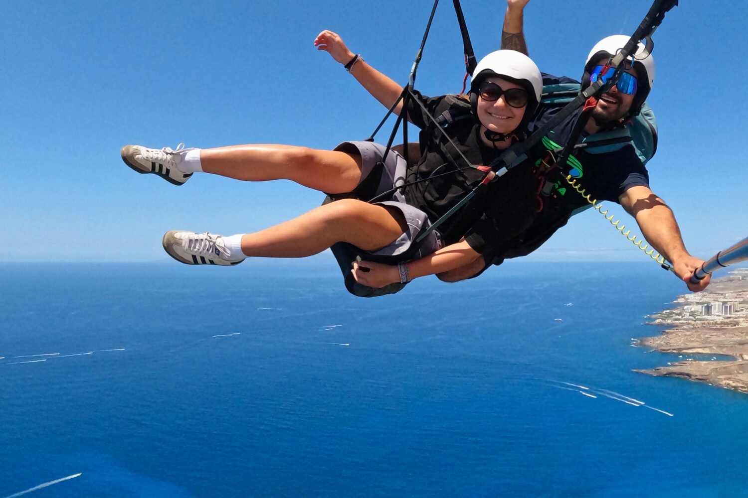 Vuelo acrobático en parapente biplaza sobre Costa Adeje-Tenerife Sur