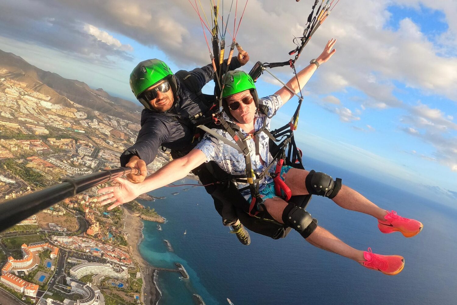 Vuelo acrobático en parapente biplaza sobre Costa Adeje-Tenerife Sur