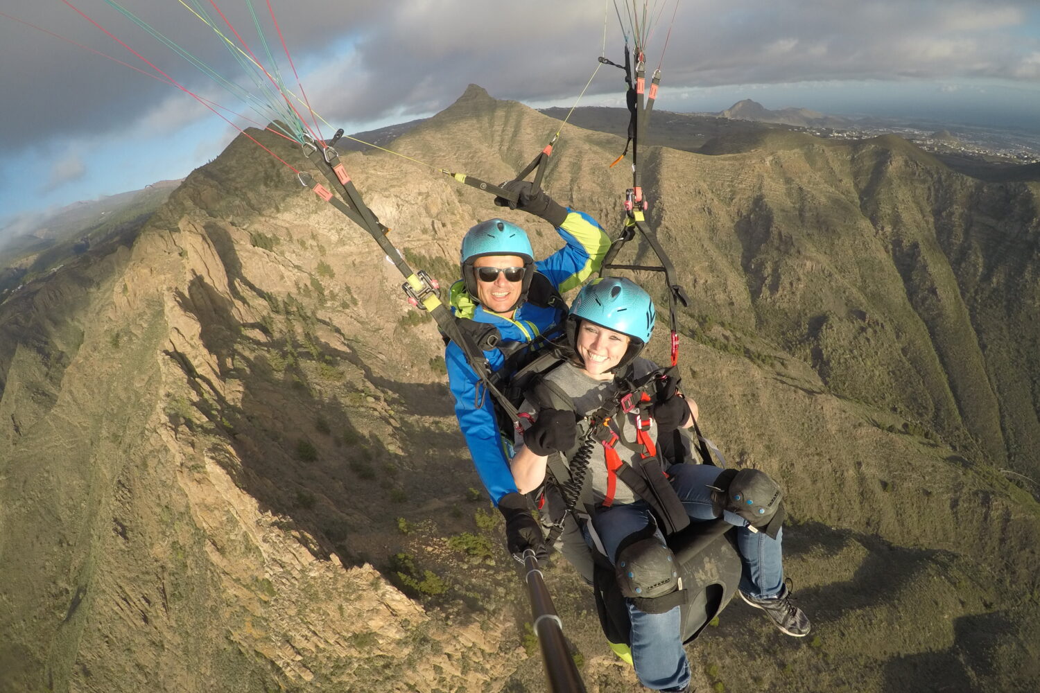 Vuelo largo en parapente biplaza sobre Costa Adeje-Tenerife Sur
