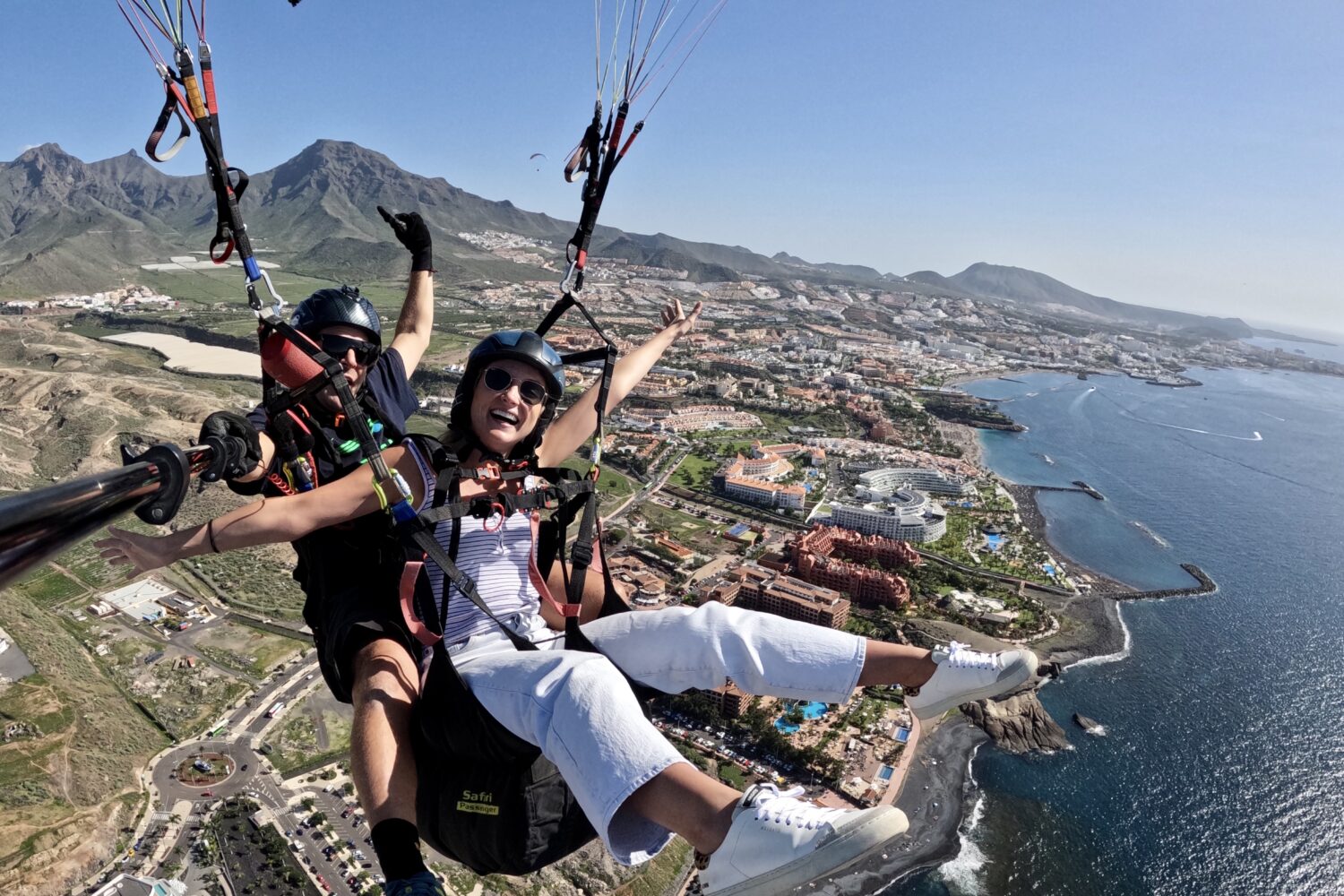 Vuelo en parapente biplaza sobre Costa Adeje-Tenerife Sur