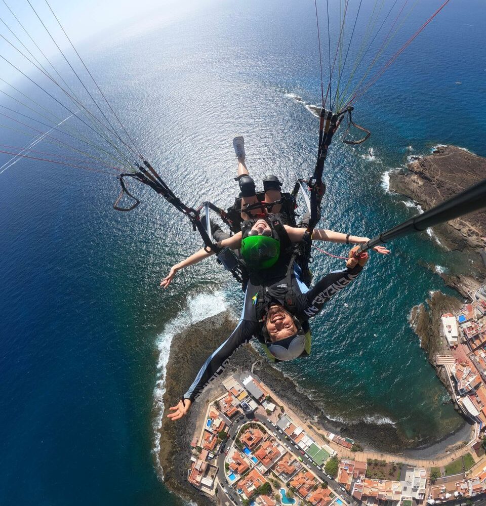 Vuelo en parapente biplaza sobre Costa Adeje-Tenerife Sur